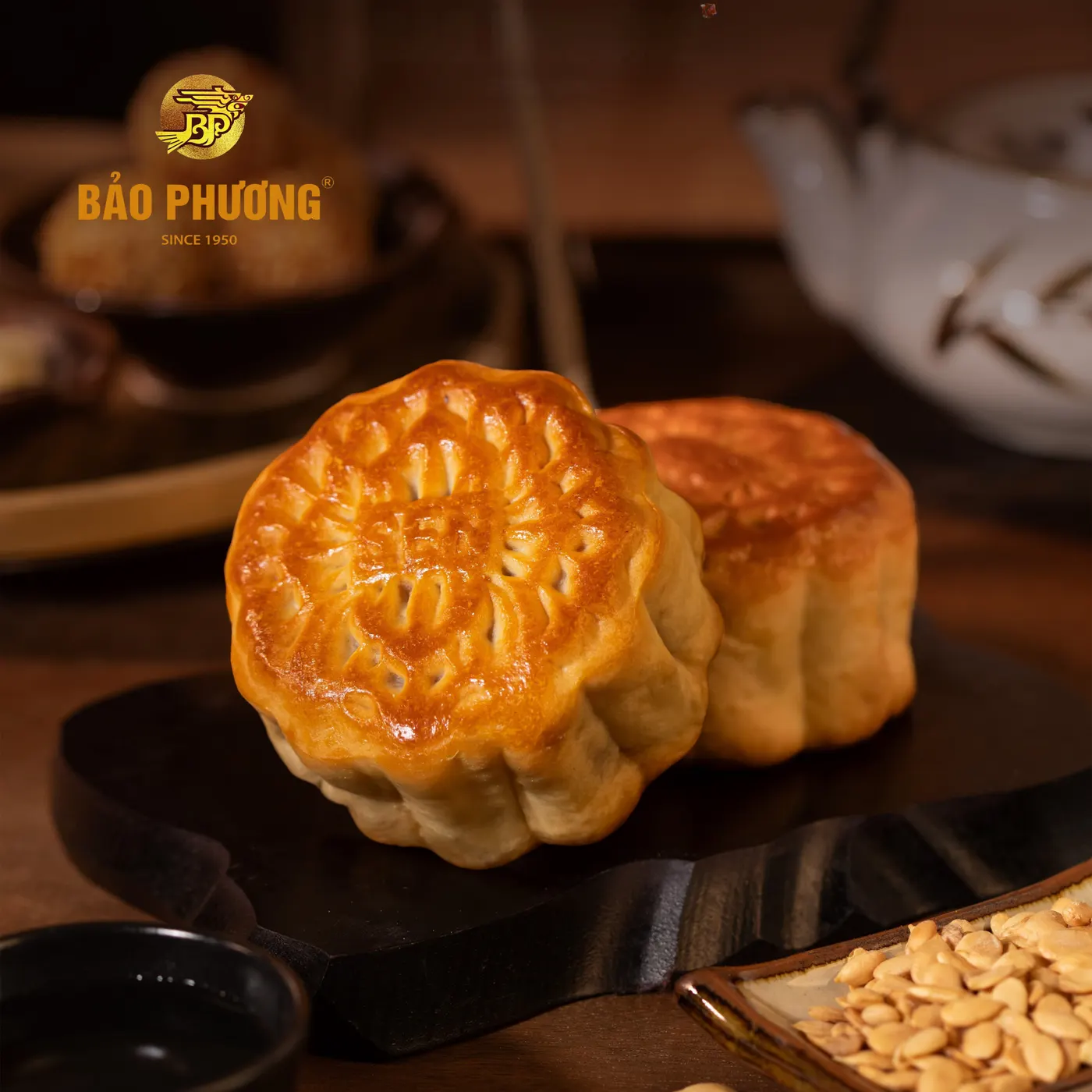 Bánh nướng nhân sen xát 1 trứng muối (200g)